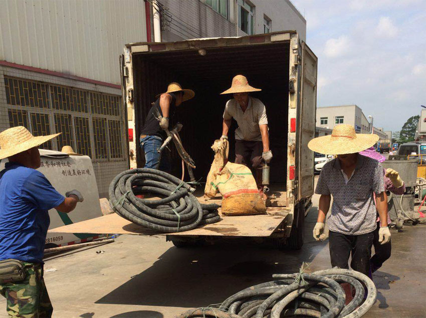 宁晋一部件厂房地基出现下沉注浆加固